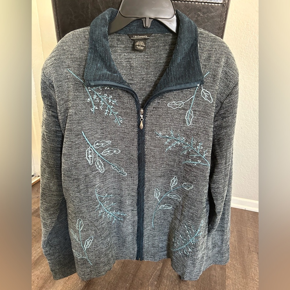 Women jackets sweaters
